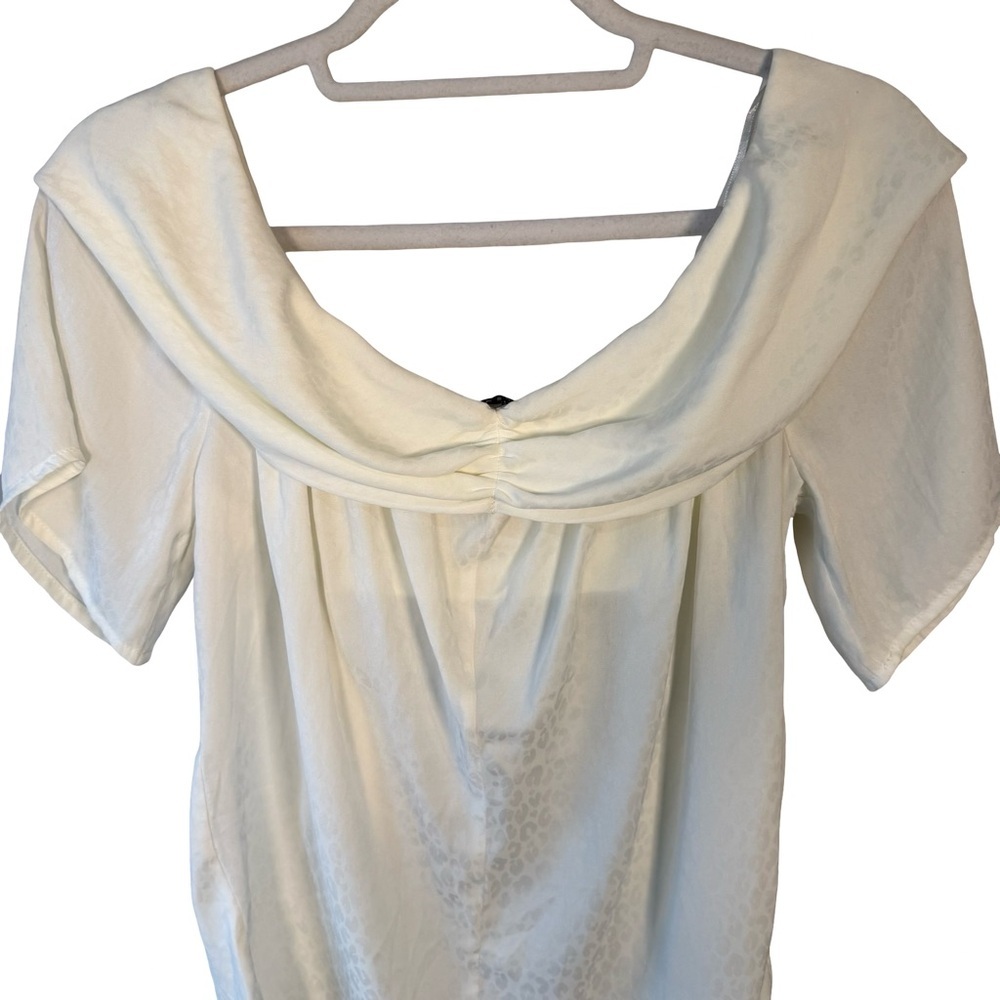 Current Air White Animal Print Blouse Size M Neutral Minimalist Quiet Luxury - Picture 8 of 9